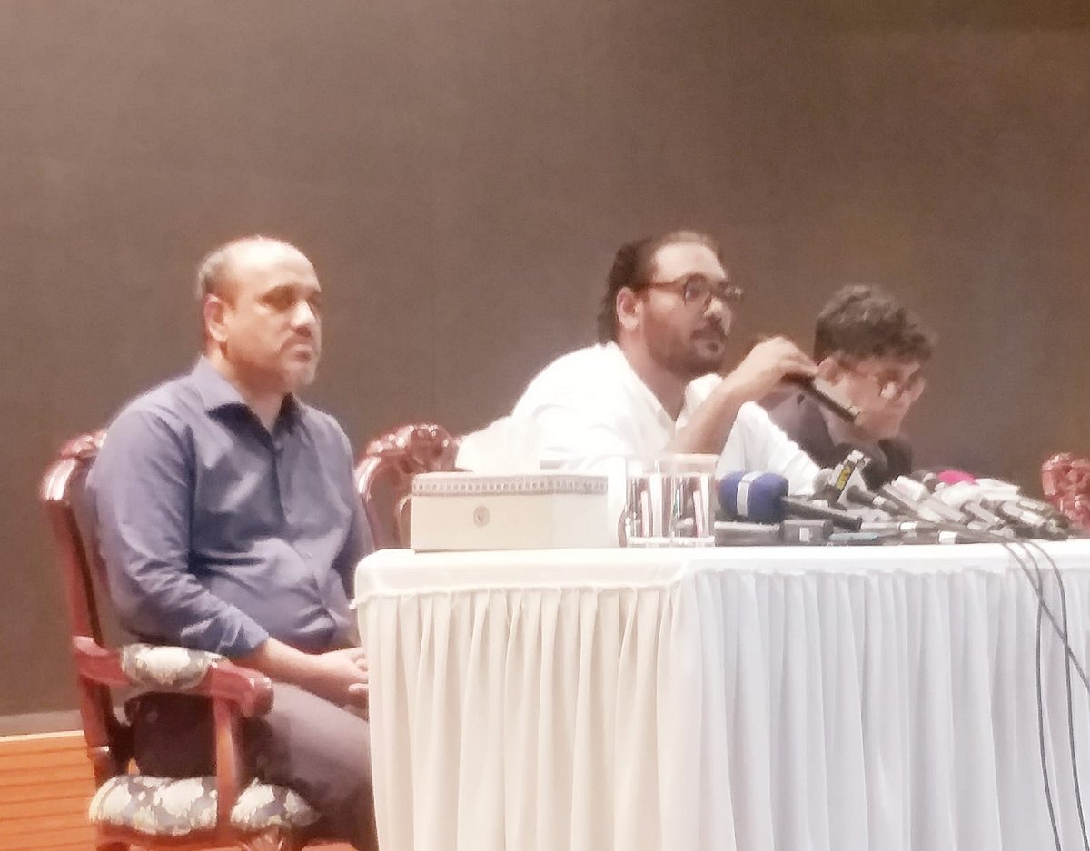 সংবাদ ব্রিফিংয়ে বক্তব্য দেন প্রধান উপদেষ্টার উপ প্রেস সচিব অপূর্ব জাহাঙ্গীর। আজ মঙ্গলবার সন্ধ্যায় রাজধানীর ফরেন সার্ভিস একাডেমিতে