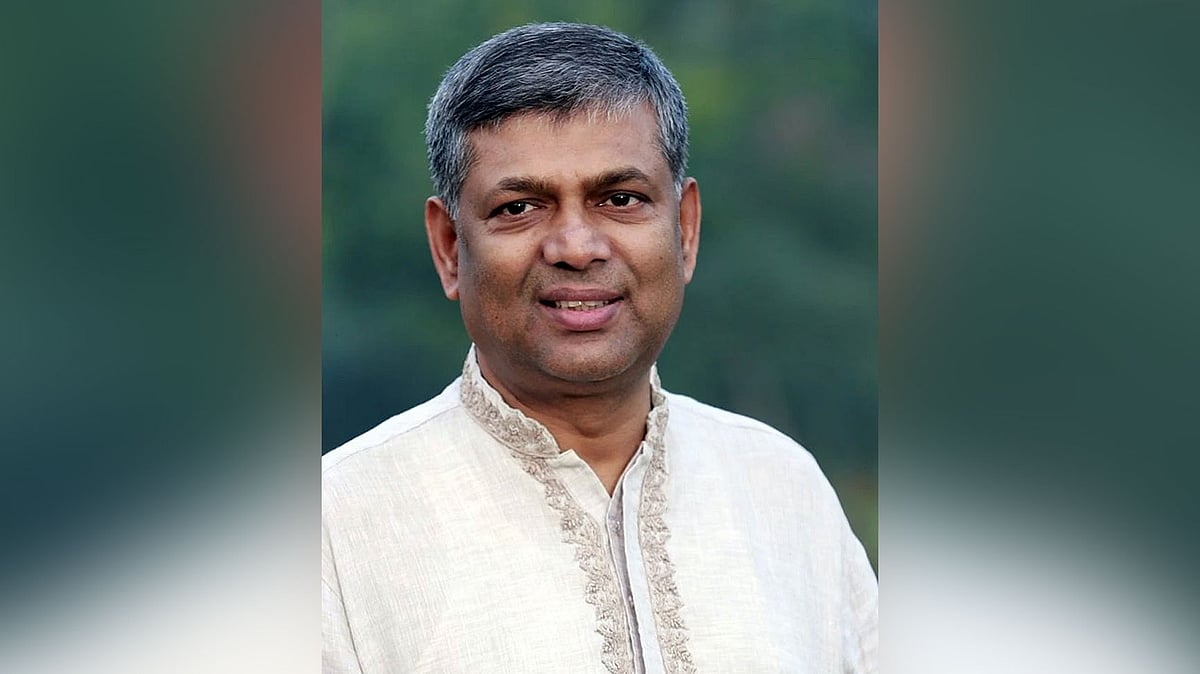 Erkaklarning katta siklar bilan boglangan fotosuratlari