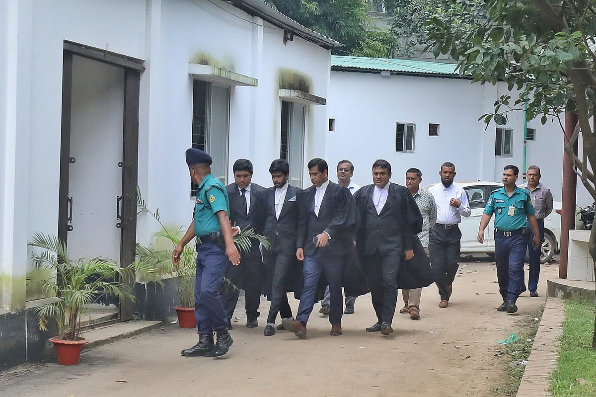 আজ বৃহস্পতিবার বেলা সাড়ে ১১টার দিকে আন্তর্জাতিক অপরাধ ট্রাইব্যুনালের বিচারকাজ শুরু হয়েছে