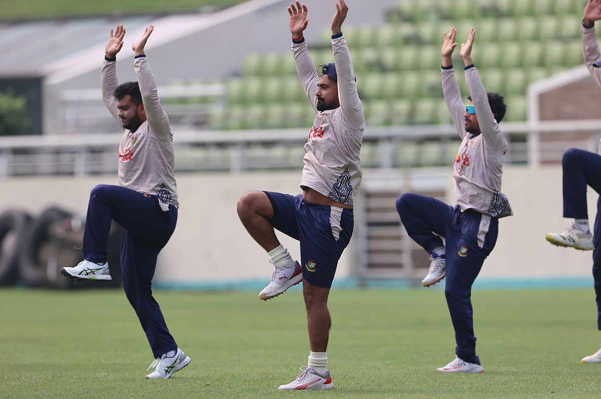 অনুশীলনে গা–গরমে লিটন দাসরা