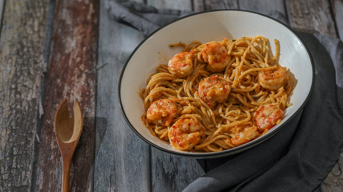 রেড কারি চিংড়ি লিঙ্গুয়েনে