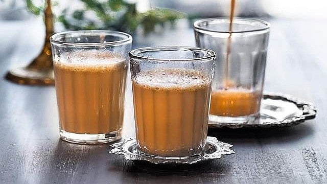 দুধ চায়ের সঙ্গে মনের নানা সমস্যার সম্পর্ক থাকতে পারে