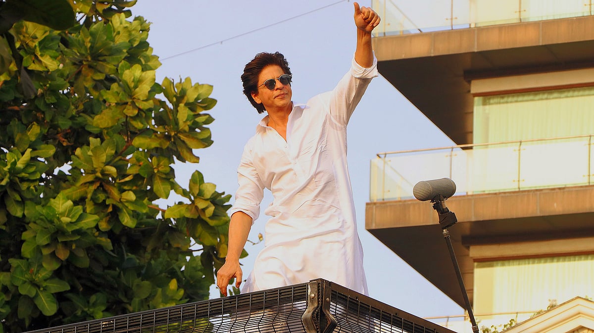 মান্নাতের বারান্দায় শাহরুখ খান