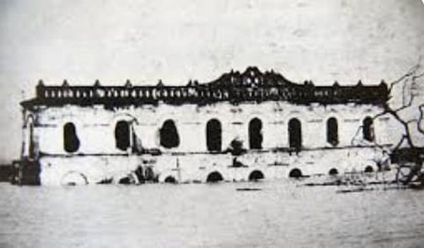 ডুবে যাওয়ার আগে রাঙামাটির চাকমা রাজরাড়ি