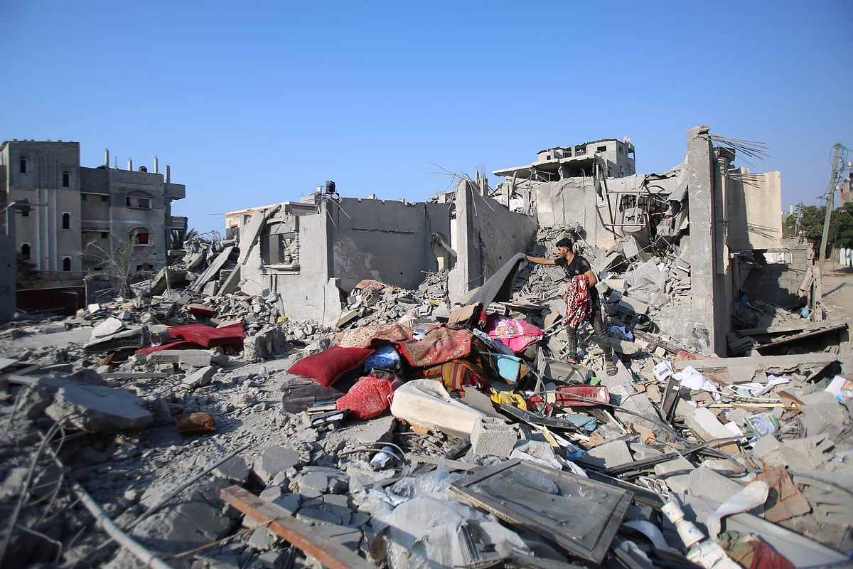 ফিলিস্তিনের গাজায় এক বছরের বেশি সময় ধরে নির্বিচারে হামলা চালাচ্ছে ইসরায়েল। গাজা, ফিলিস্তিন, ৭ নভেম্বর ২০২৪