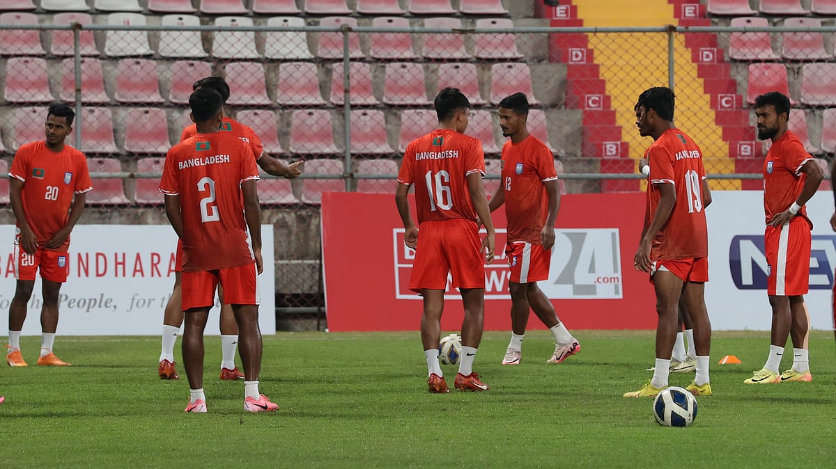ম্যাচ শুরুর আগে গা–গরমে বাংলাদেশের খেলোয়াড়েরা