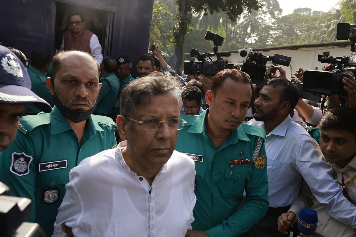 সাবেক আইনমন্ত্রী আনিসুল হক