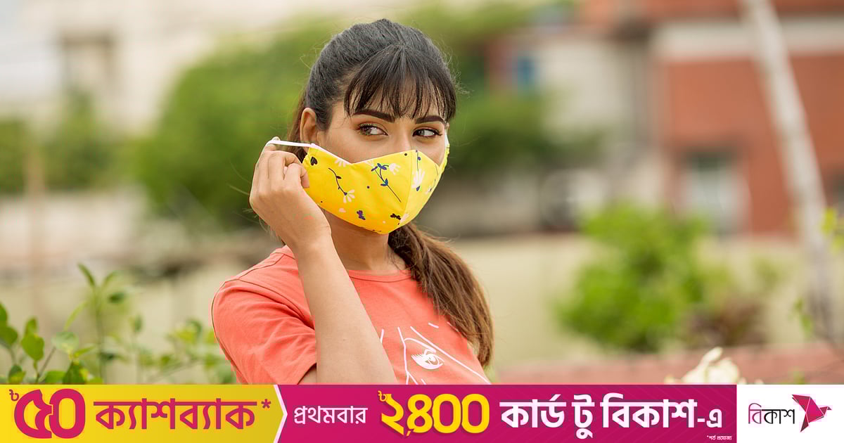 Mobil telefonlarda jinsiy raqamlar Erkaklarning bir-birlariga erkalash pornosi