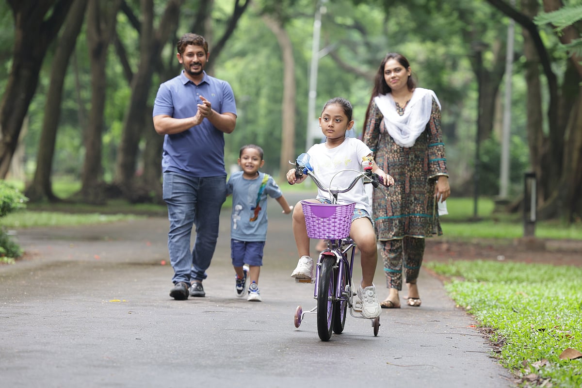 মা–বাবার কি প্রিয় সন্তান থাকে