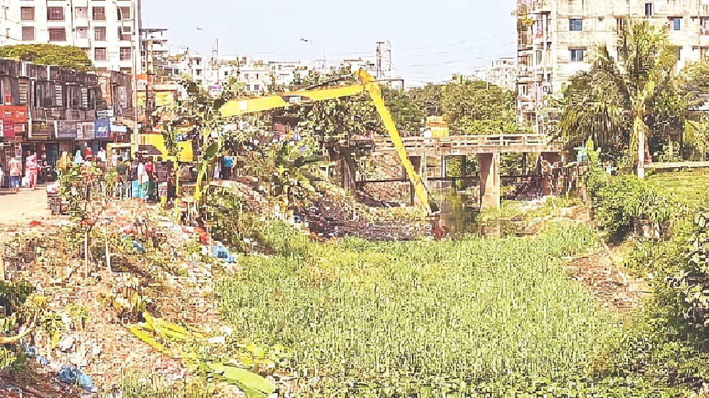 প্রকল্পের আওতায় থাকা চারটি খালের একটি জিরানী খাল। এই খালে সেতু নির্মাণ, হাঁটার পথসহ নানা অবকাঠামো নির্মাণে ১৭০ কোটি টাকা বরাদ্দ চায় ঢাকা দক্ষিণ সিটি। সম্প্রতি তোলা ছবি।