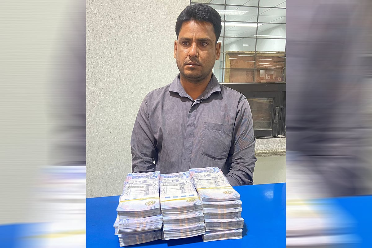 আটক দুলাল জমাদ্দার