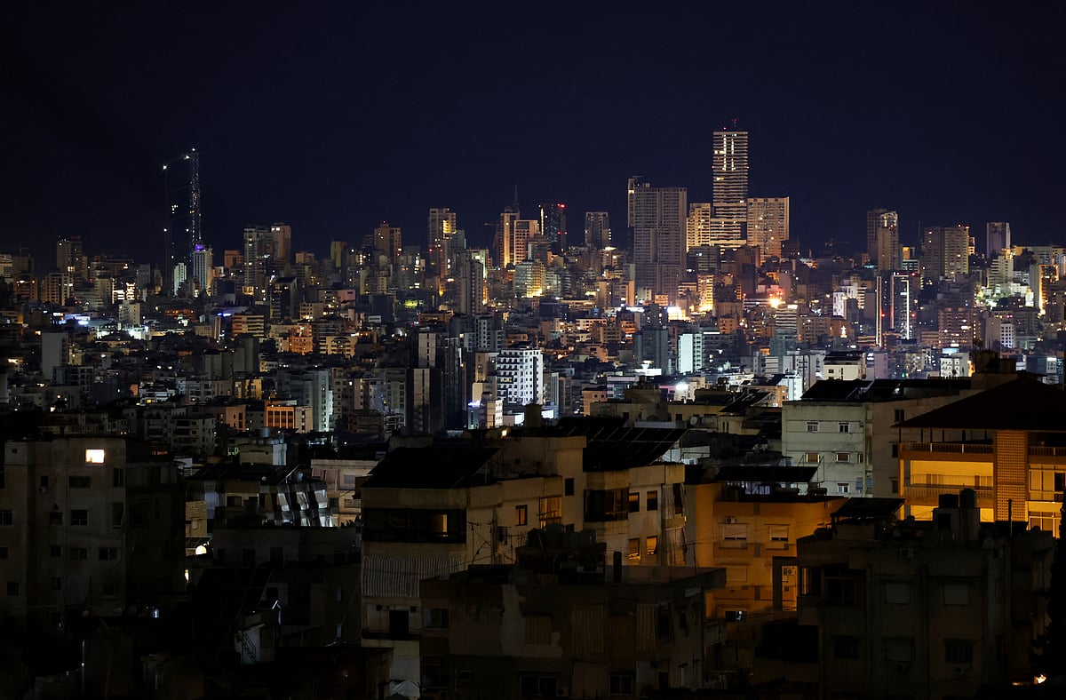 যুদ্ধবিরতি কার্যকর হওয়ার পর বৈরুতের দৃশ্য