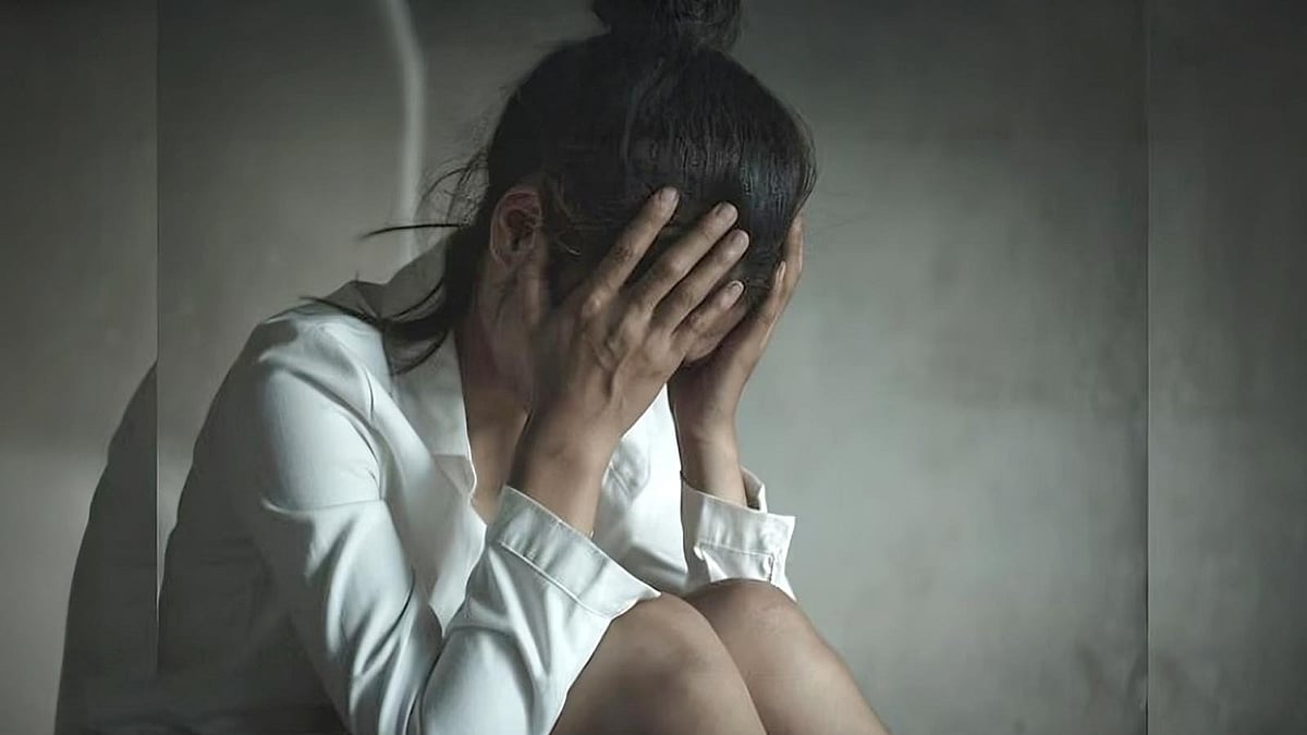 অভিযোগ জানিয়ে ওই নাবালিকা দ্বারস্থ হয়েছে কলকাতা পুলিশের