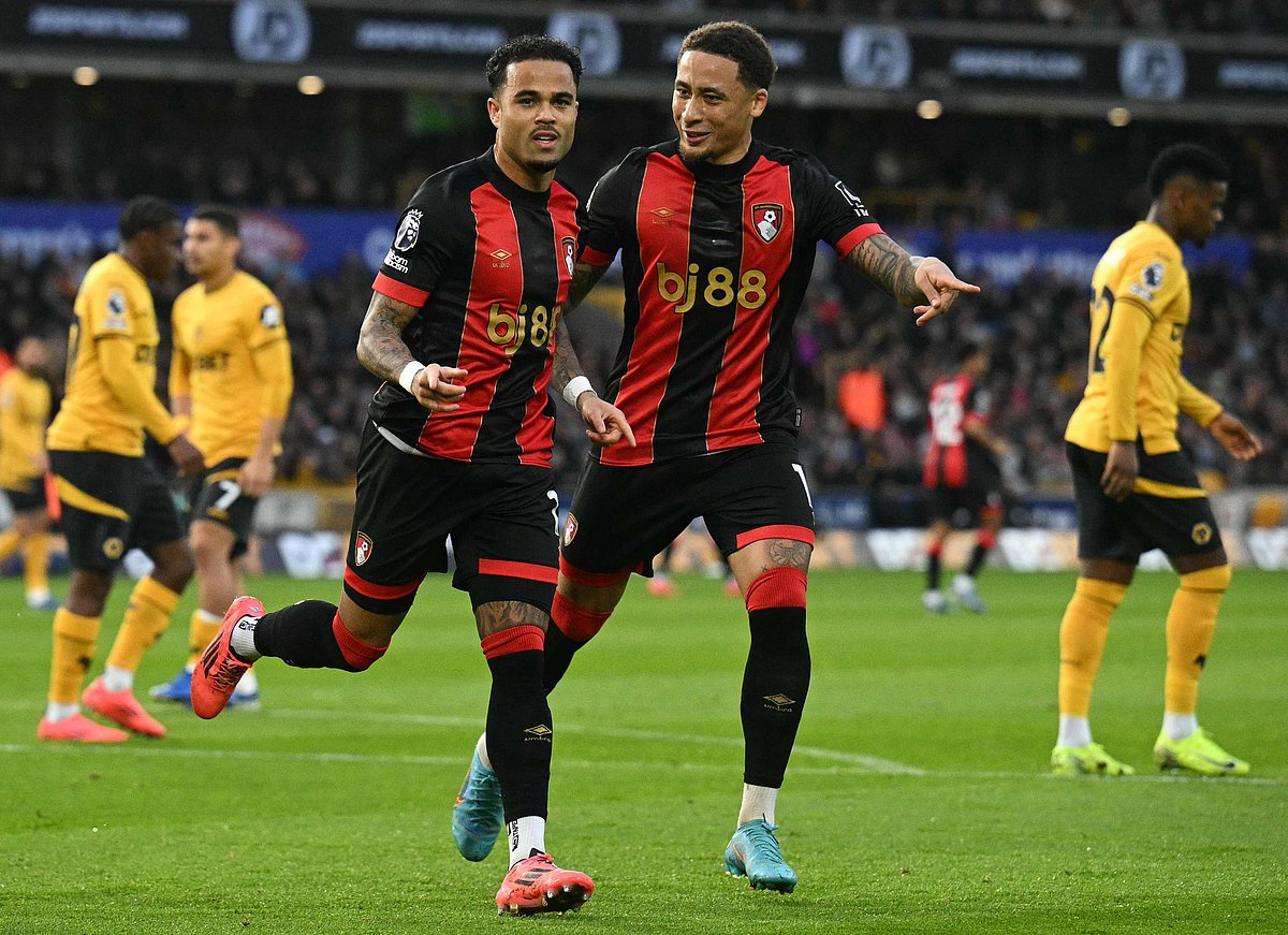 গোলদাতা ক্লুইভার্টের সঙ্গে রায়ান ক্রিস্টি