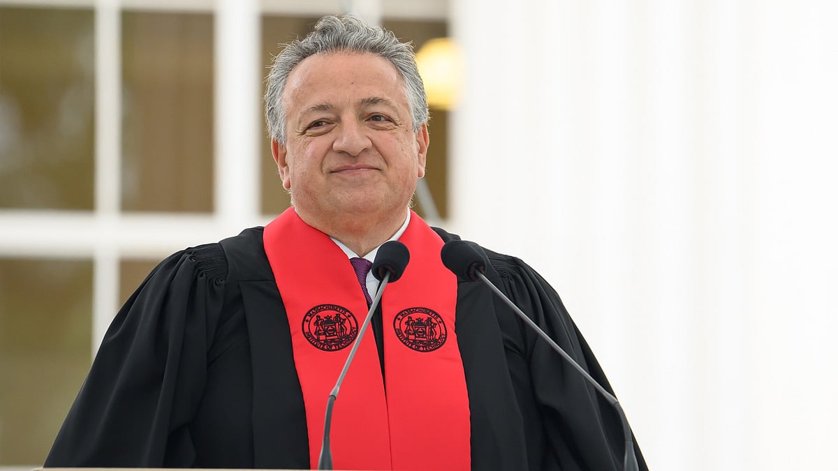 এমআইটির সমাবর্তন অনুষ্ঠানে নুবার আফায়ান