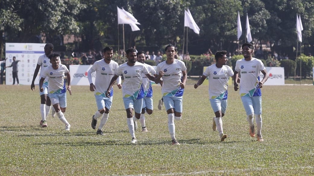 একমাত্র গোলে জিতে কোয়ার্টার ফাইনালে উঠেছে স্বাগতিক ড্যাফোডিল ইন্টারন্যাশনাল ইউনিভার্সিটি