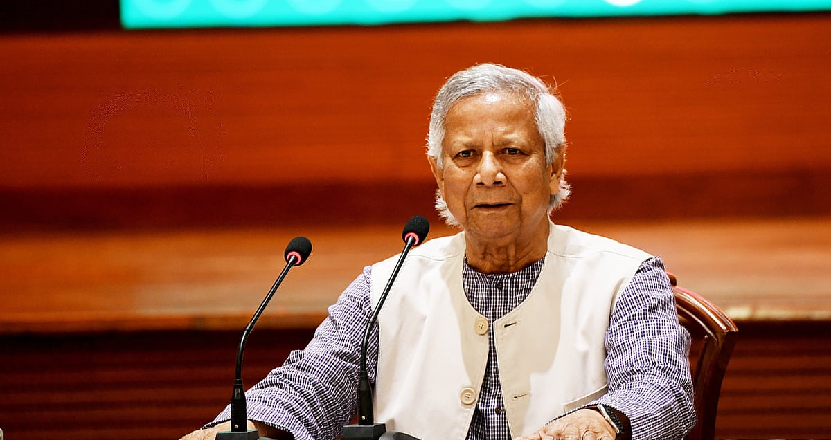 অন্তর্বর্তী সরকারের প্রধান উপদেষ্টা ড. মুহাম্মদ ইউনূস ধর্মীয় নেতাদের সঙ্গে বৈঠক করেন। ঢাকা, ৫ ডিসেম্বর