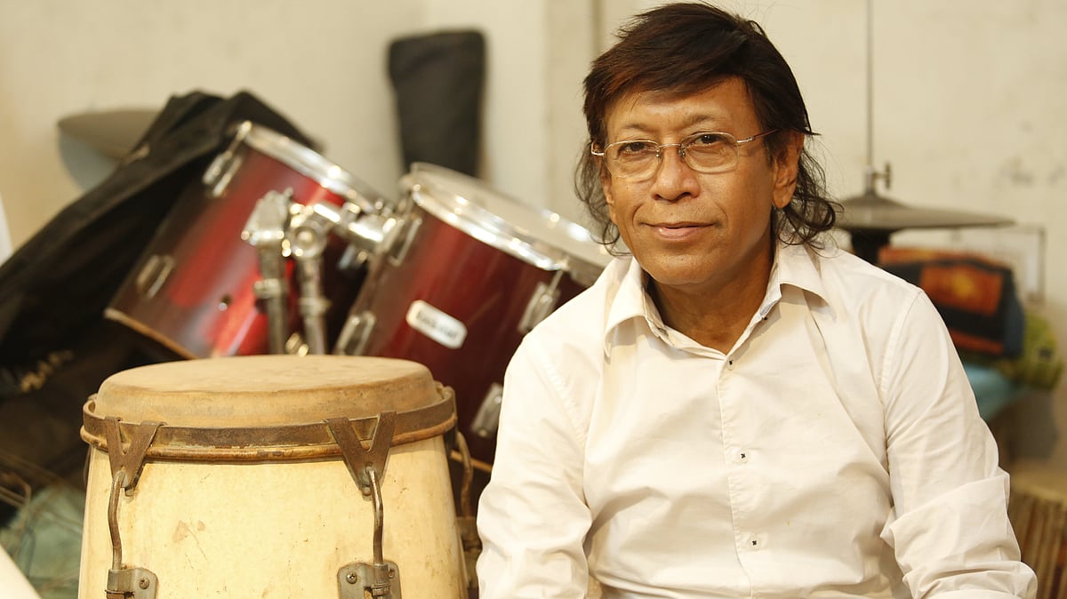 লাকী আখান্দ