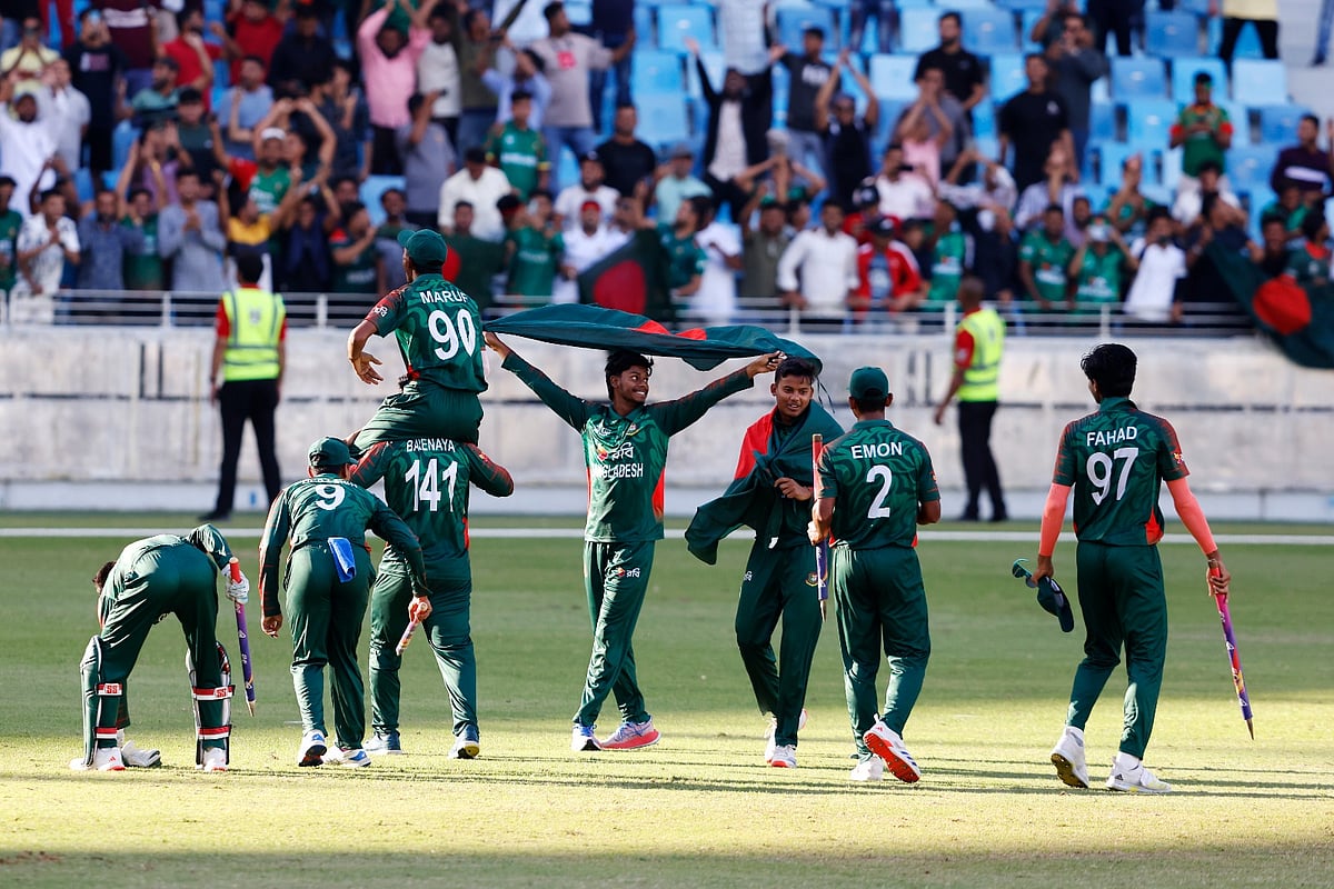 দারুণ নৈপুণ্যে ভারতকে হারিয়ে এশিয়া কাপের শিরোপা জিতেছে বাংলাদেশের যুবারা