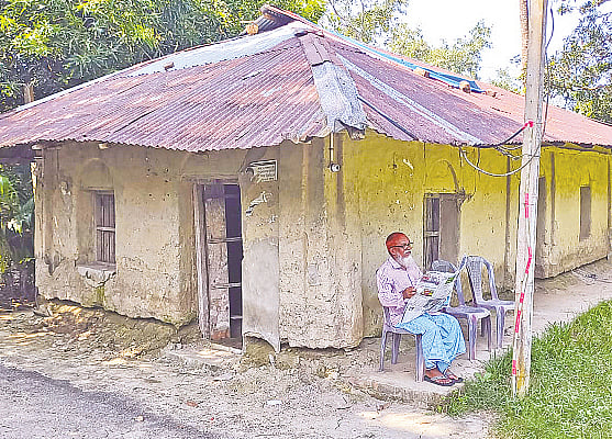 বাঙালির শিক্ষা–সংস্কৃতির সমৃদ্ধিতে কাছারিঘরের ভূমিকা ছিল অনস্বীকার্য। চট্টগ্রামের মিরসরাই উপজেলার নন্দনপুর গ্রামের ‘চৌধুরী বাড়ির’ শতবর্ষী কাছারিঘর