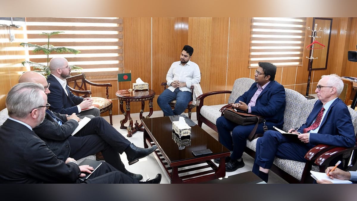 তথ্য ও সম্প্রচার মন্ত্রণালয়ে মঙ্গলবার তথ্য ও সম্প্রচার উপদেষ্টা মো. নাহিদ ইসলামের সঙ্গে সাক্ষাৎ করেন ব্রিটিশ গ্লোবাল পার্টনার্স গভর্ন্যান্স (জিপিজি)–এর প্রতিনিধিদলের সদস্যরা