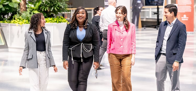 বিশ্বব্যাংকের ইন্টার্নশিপের জন্য কোনো ইংরেজি ভাষা পরীক্ষা দিতে হবে না। তবে ইংরেজিতে পারদর্শী হতে হবে