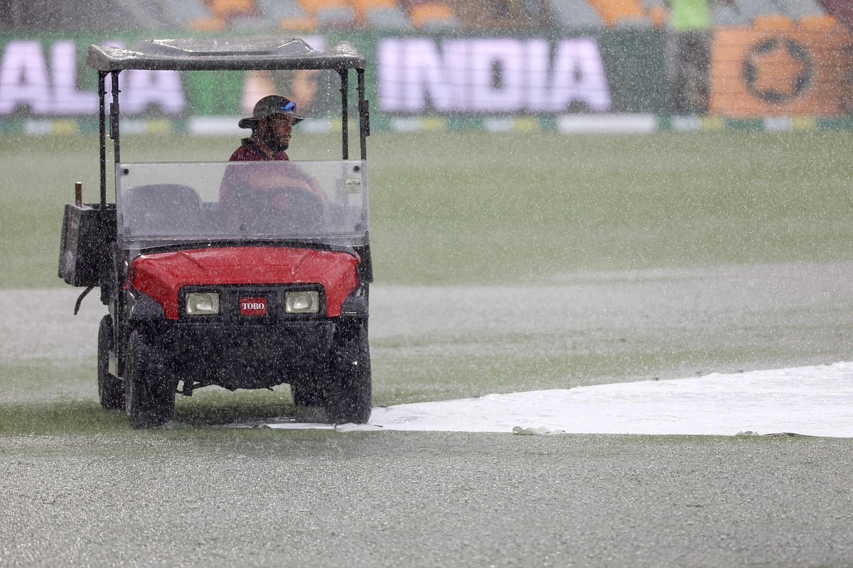 টানা বৃষ্টির কারণে ব্রিসবেনে প্রথম দিনে শেষ দুই সেশনে খেলা–ই হয়নি