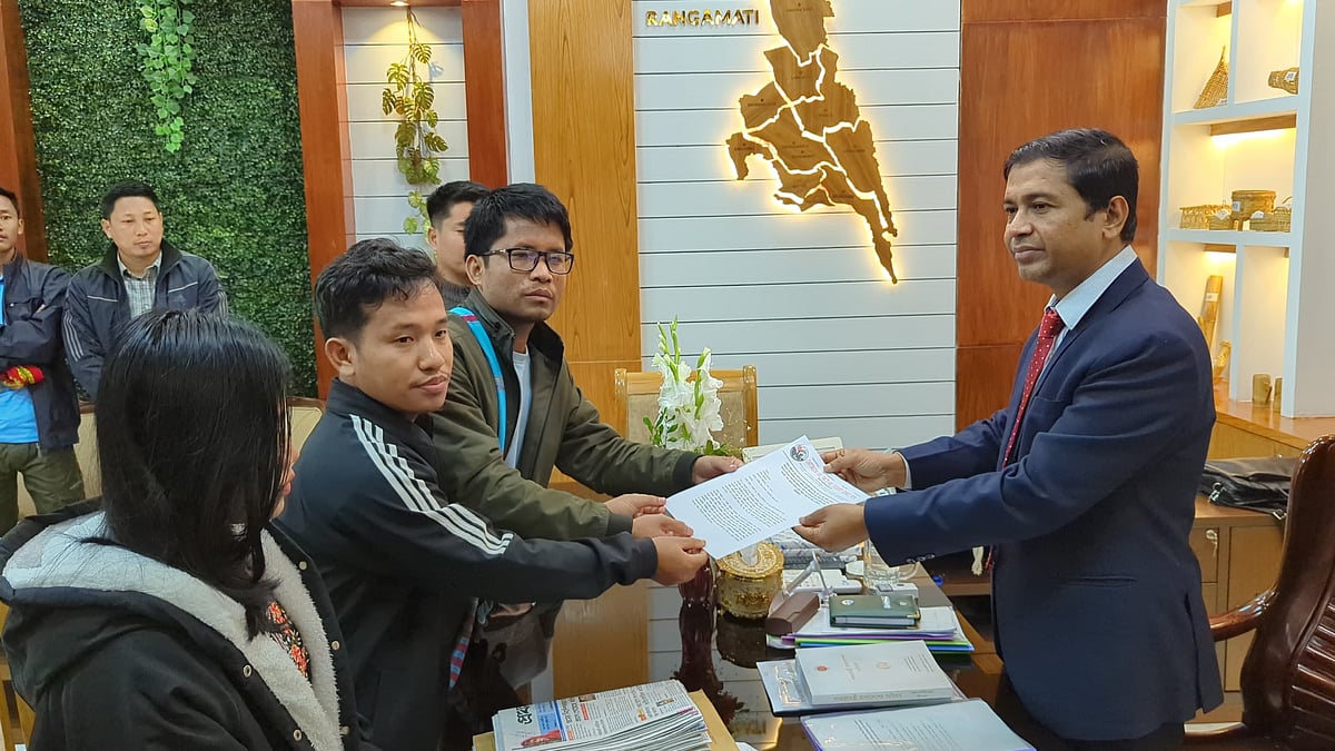 এসএসসি পরীক্ষার রুটিন পরিবর্তনের জন্য শিক্ষা উপদেষ্টা বরাবর স্মারকলিপি দিয়েছে পার্বত্য চট্টগ্রাম পাহাড়ি ছাত্র পরিষদ