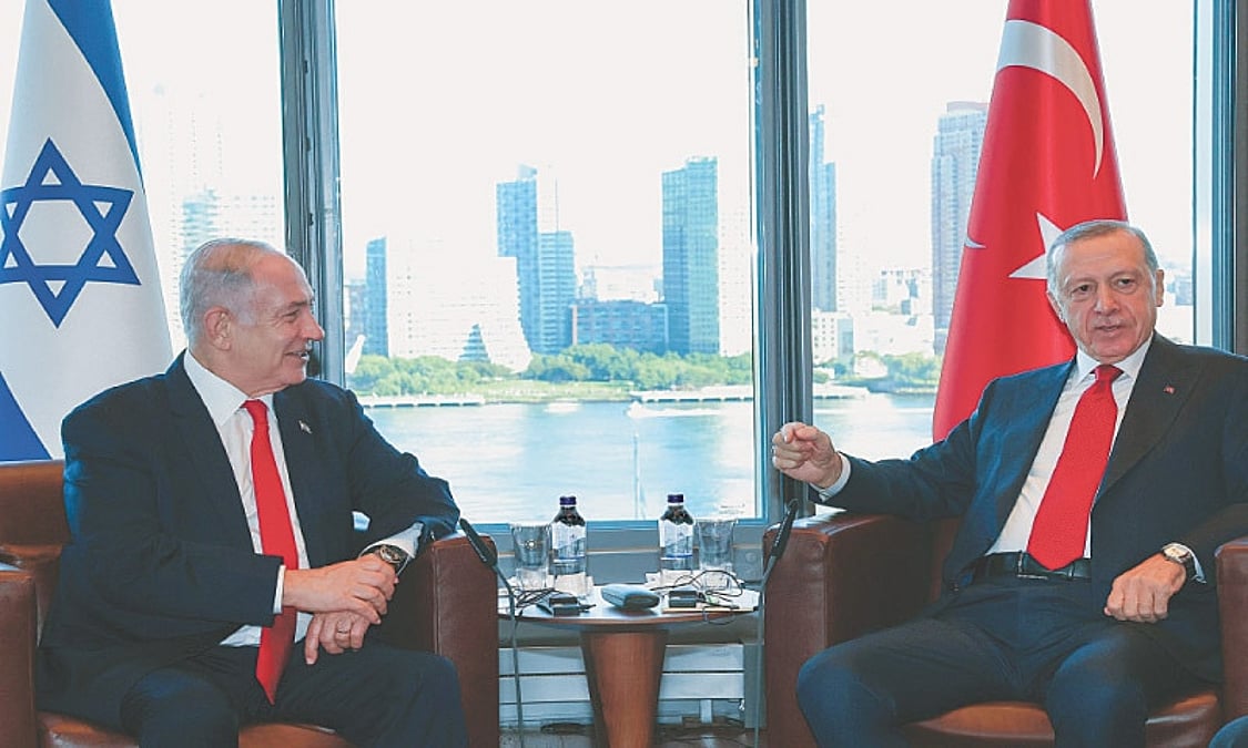 Jinsiy aloqa trubkasi Qoshiqchi Maksim bilan jinsiy aloqa