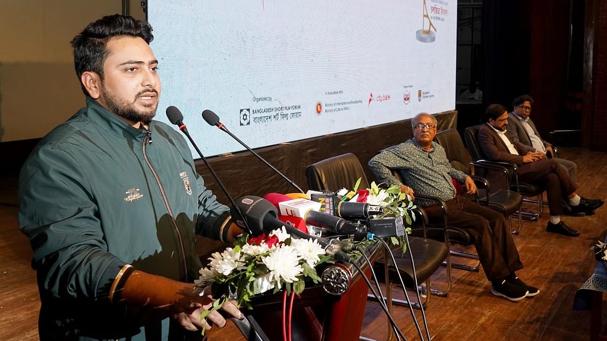 তথ্য ও সম্প্রচার উপদেষ্টা মো. নাহিদ ইসলাম