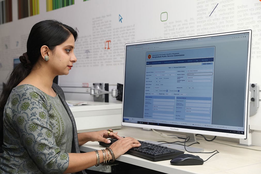 Elf porno rasmlar Zorlik bilan olish uchun rus porno