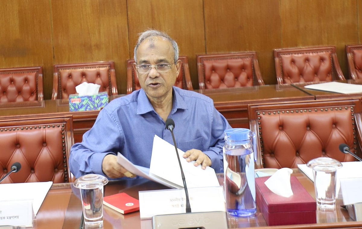 স্বরাষ্ট্র উপদেষ্টা লে. জেনারেল (অব.) জাহাঙ্গীর আলম চৌধুরী