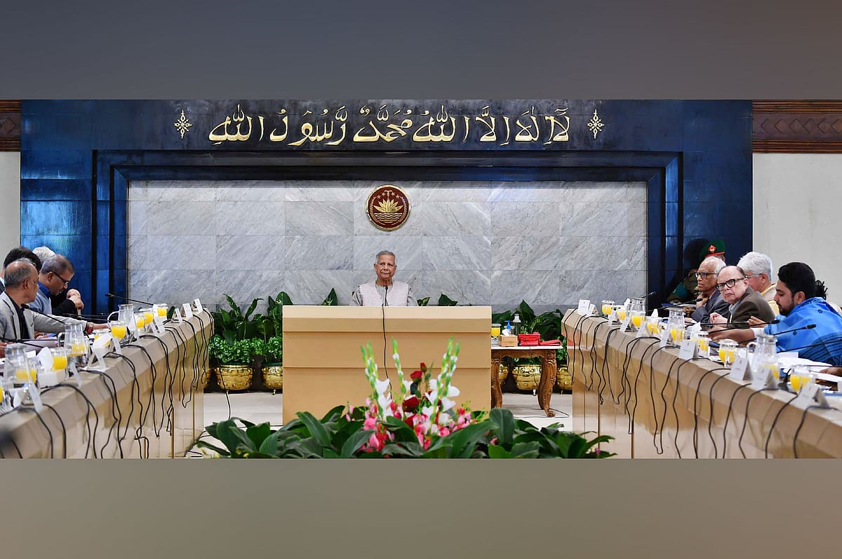 প্রধান উপদেষ্টা মুহাম্মদ ইউনূস আজ ঢাকার তেজগাঁওয়ে তাঁর কার্যালয়ে উপদেষ্টা পরিষদের সভায় সভাপতিত্ব করেন। সেই সভায় এ–সংক্রান্ত কমিটির সুপারিশ অনুযায়ী সিদ্ধান্ত নিয়েছে উপদেষ্টা পরিষদ। ২৪ ডিসেম্বর, ২০২৪