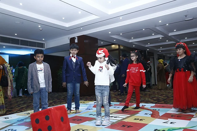 Qizlarga klizma qoyiladi (video) VKontakte.ru saytida Kavkaz seks videolari