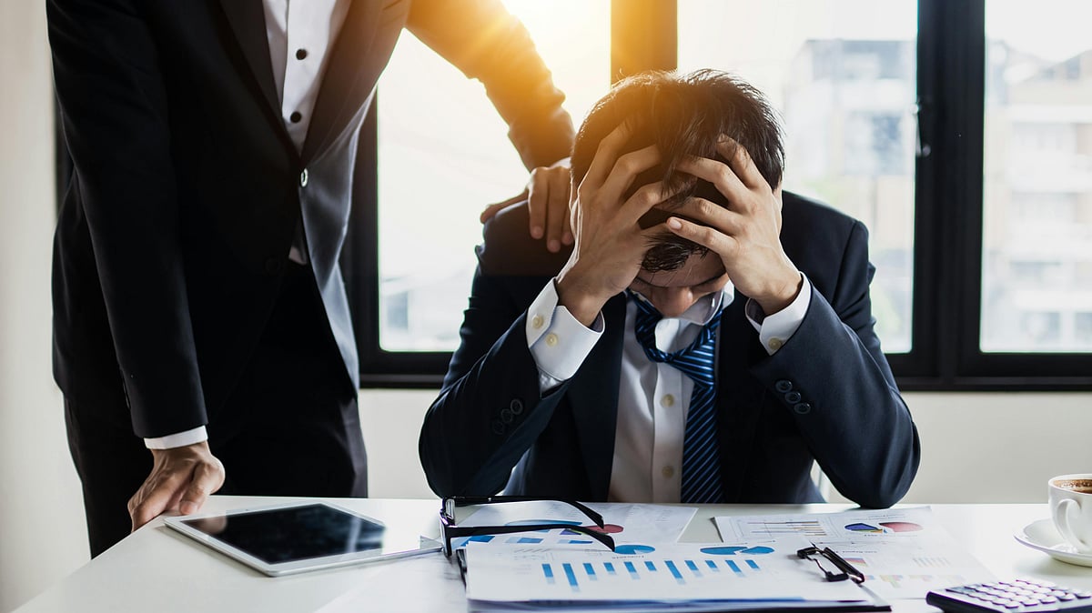 আপনার চাকরিজীবনকে নরকে পরিণত করতে একজন ইনসিকিওর বসই যথেষ্ট