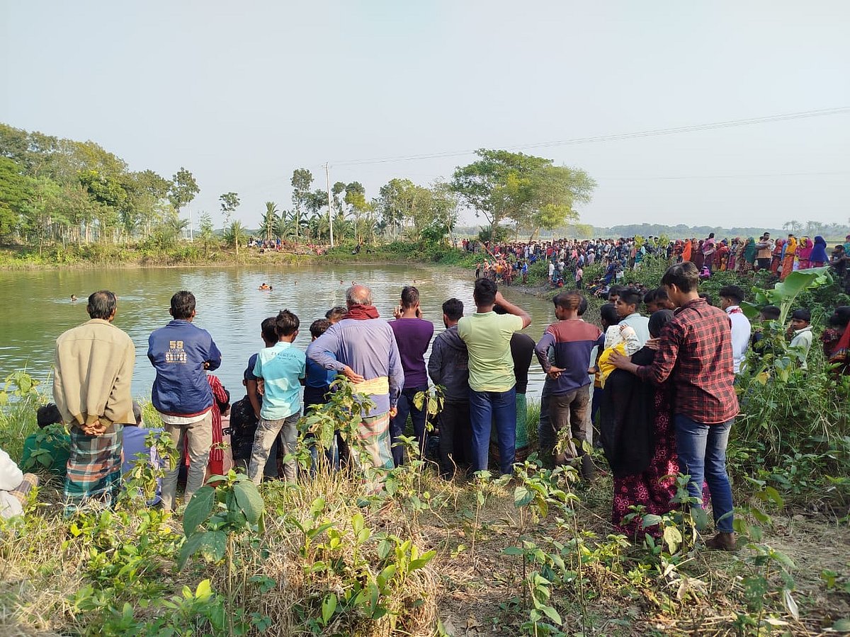 ঝিনাইদহের কালীগঞ্জে পুকুরে গোসল করতে নামা তিন শিশুর মধ্যে নিখোঁজ এক শিশুর উদ্ধারে চলছে অভিযান। বৃহস্পতিবার দুপুরে