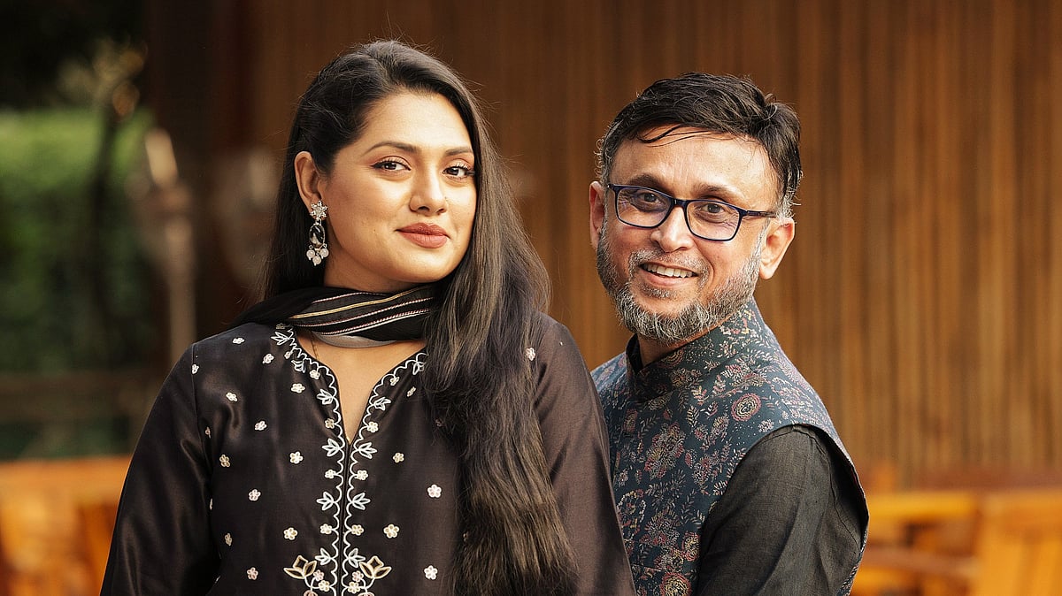 নুসরাত ইমরোজ তিশা ও মোস্তফা সরয়ার ফারুকী