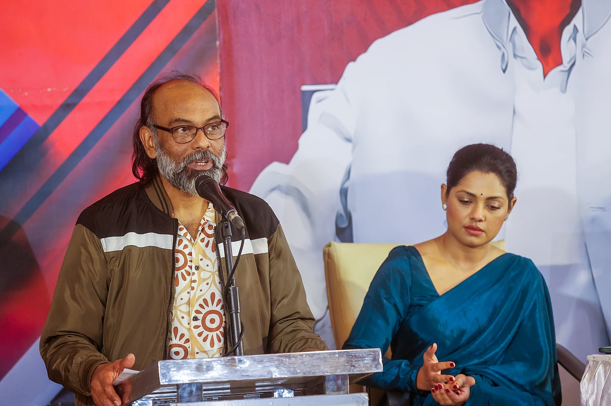 ‘৮৪০’ সিনেমা নিয়ে বলছেন নাসির উদ্দিন খান, পাশে নুসরাত ইমরোজ তিশা। আজ বুধবার, চ্যানেল আই ভবনে।