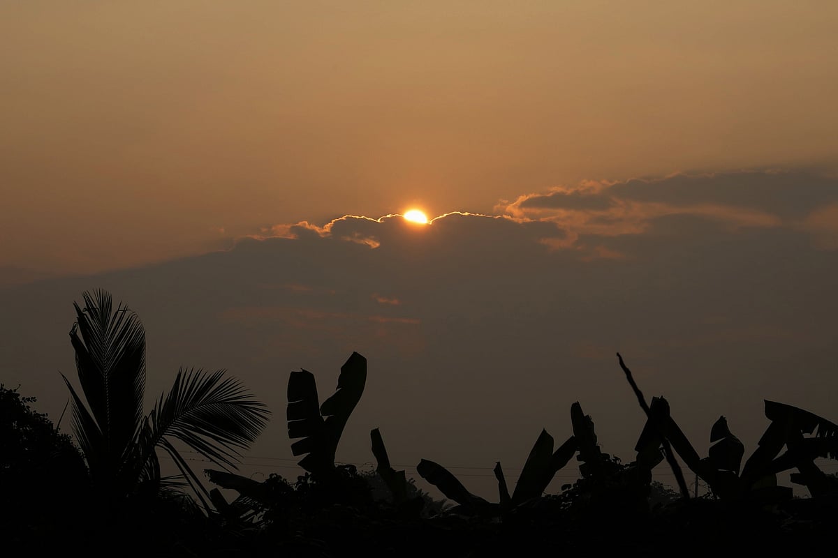 আজকের দিনটা নাহয় পূর্ণ করে বাঁচি