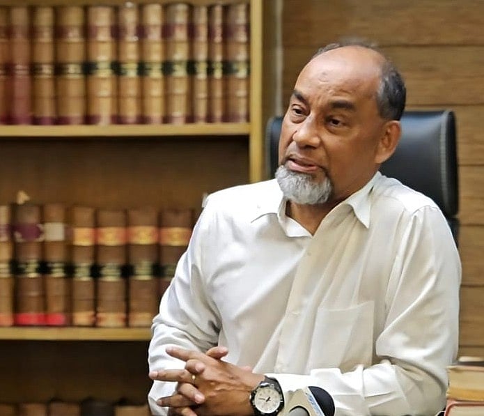 Gey porno togridan-togri yigitni seduces