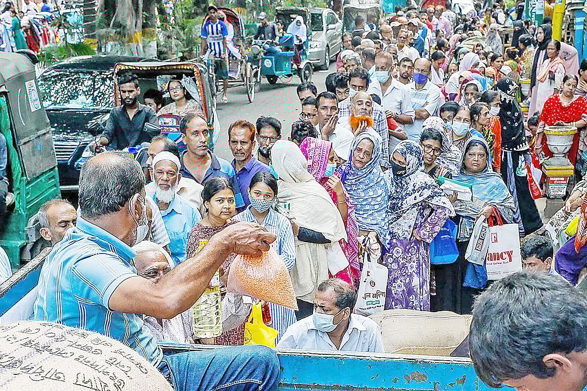 বর্তমান অর্থনৈতিক সংকটের মূল কারণ হলো অব্যাহত মূল্যস্ফীতি, যা এখনো নিয়ন্ত্রণে আসেনি