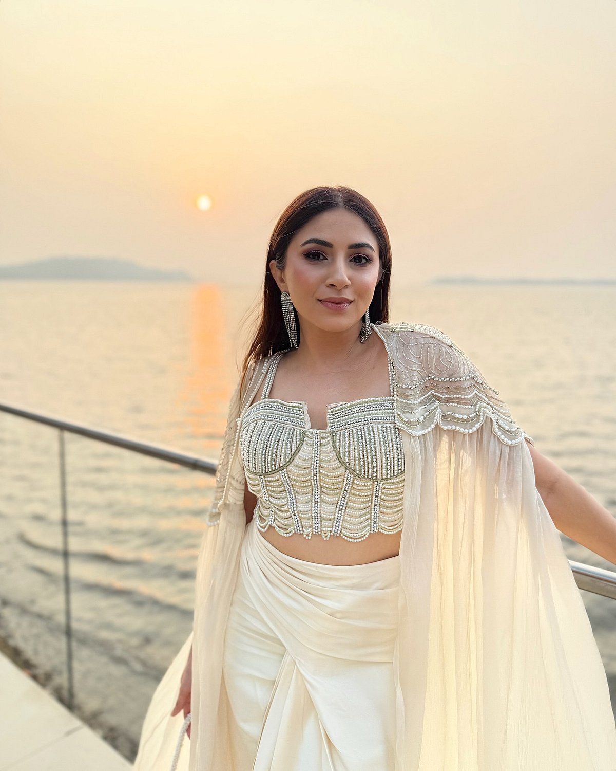 Internetda ayolning kaltaklanishini tomosha qiling