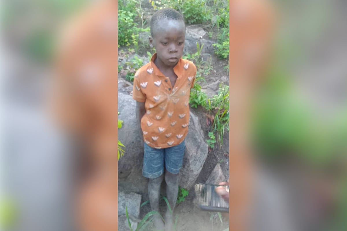 তিনোতেন্ডা পুদু পাঁচ দিন বুনো ফল খেয়ে বেঁচে ছিল