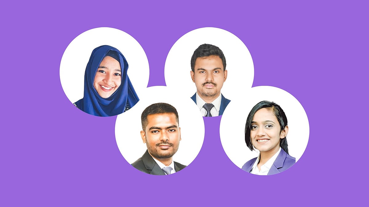 আন্তর্জাতিক পর্যায়ের কেস কম্পিটিশনে  দলটির অংশগ্রহণ এবারই প্রথম। ওপরে বাঁ থেকে রাওজা হোসেন ও ফাতিন ইশতিয়াক; নিজে বাঁ থেকে ফেরদৌস রহমান ও নাইমা জিয়া