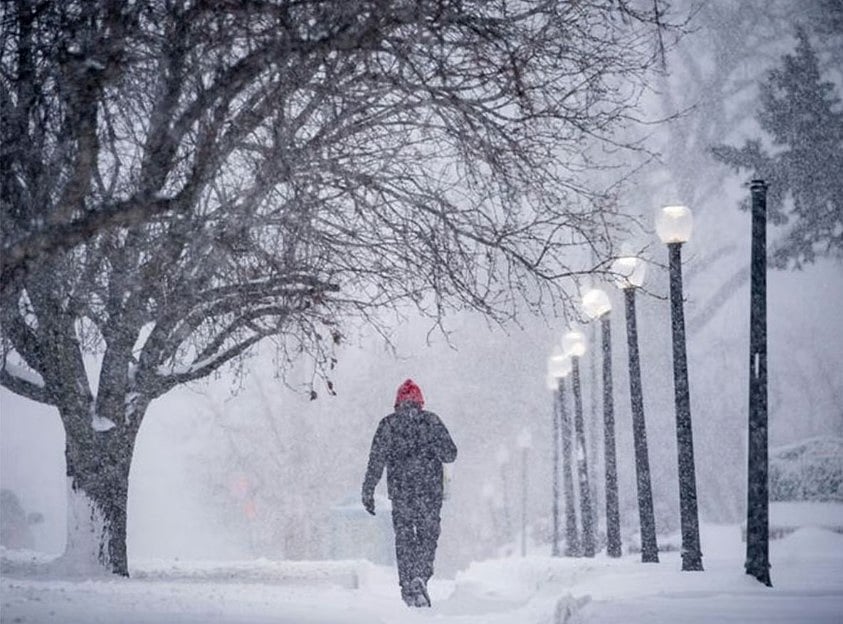 ঝড়ের প্রভাবে প্লেইনস অঞ্চলে ভারী তুষারপাত থেকে শুরু করে আরও দক্ষিণের অঞ্চলের সড়কগুলো বরফে ঢেকে যাওয়ার মতো বিভিন্ন ধরনের বিপর্যয়ের আশঙ্কা করা হচ্ছে