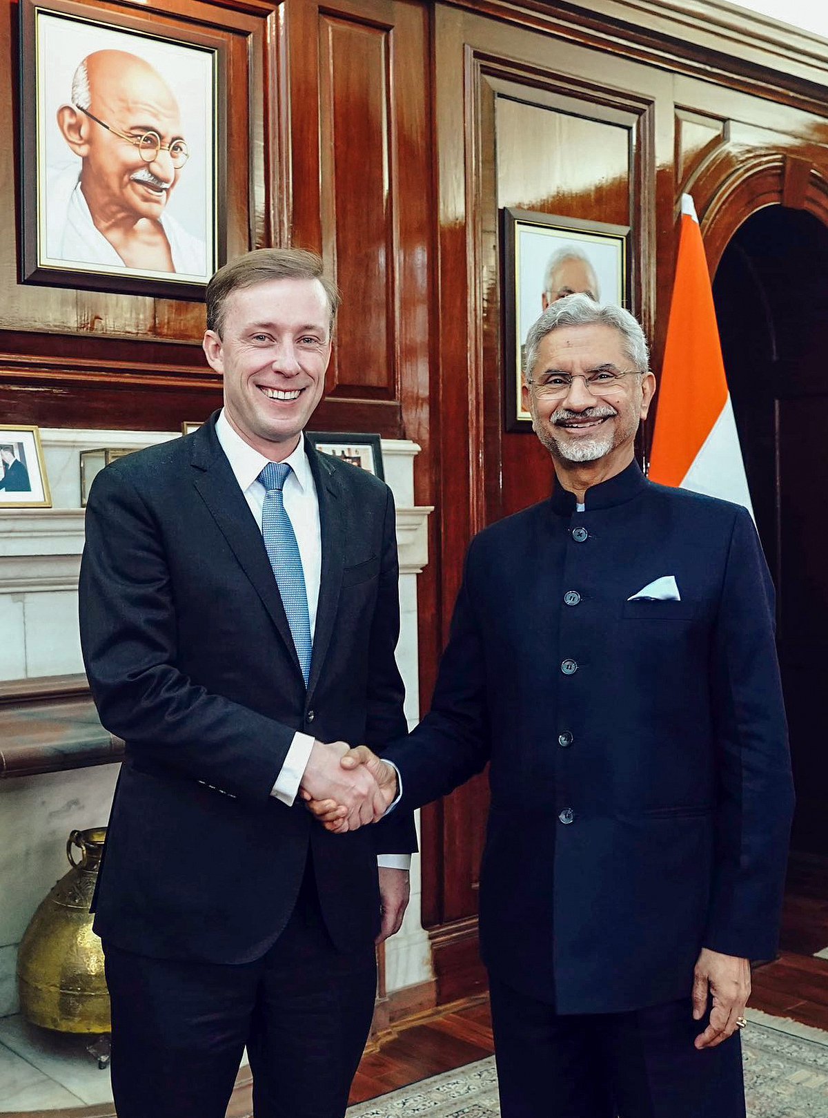 ভারতের পররাষ্ট্রমন্ত্রী এস জয়শঙ্করের সঙ্গে যুক্তরাষ্ট্রের জাতীয় নিরাপত্তা উপদেষ্টা জ্যাক সুলিভান। আজ ৬ জানুয়ারি, নয়াদিল্লি