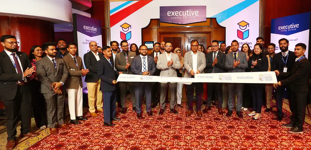 এক্সিকিউটিভ স্টাডি অ্যাব্রোডের ঊর্ধ্বতন কর্মকর্তা এবং আয়োজন–সংশ্লিষ্ট ব্যক্তিদের উপস্থিতিতে উদ্বোধন করা হয় ‘অস্ট্রেলিয়ান এডুকেশন এক্সপো ২০২৫’
