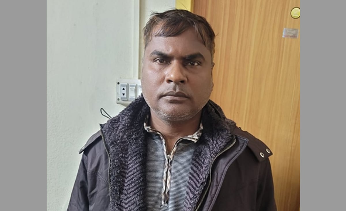 চাঁদাবাজির মামলায় গ্রেপ্তার চুয়াডাঙ্গার পৌর বিএনপি নেতা সোহেল রানা