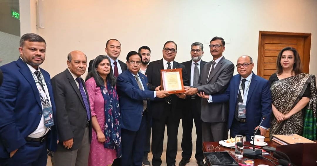 যুক্তরাজ্যের পার্লামেন্ট সদস্য রূপা হকসহ সফররত ইউকে-বাংলাদেশ ক্যাটালিস্ট অব কমার্স অ্যান্ড ইন্ডাস্ট্রির (ইউকেবিসিসিআই) প্রতিনিধিদল বুধবার পররাষ্ট্র মন্ত্রণালয়ে উপদেষ্টার সঙ্গে সাক্ষাৎ করেন