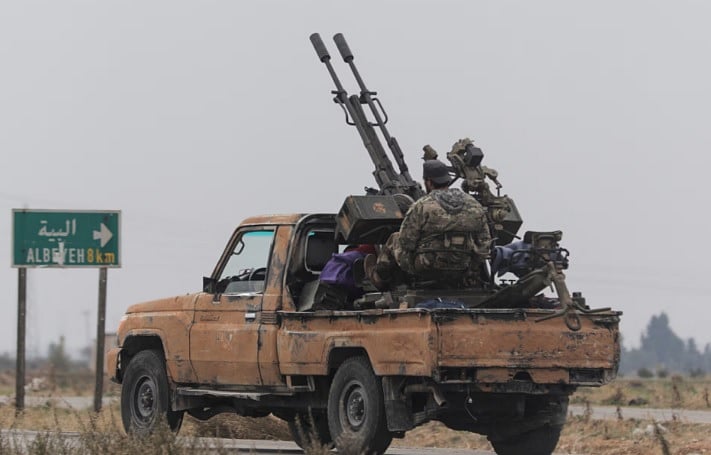 দামেস্কের দিকে যাচ্ছেন বিদ্রোহীরা